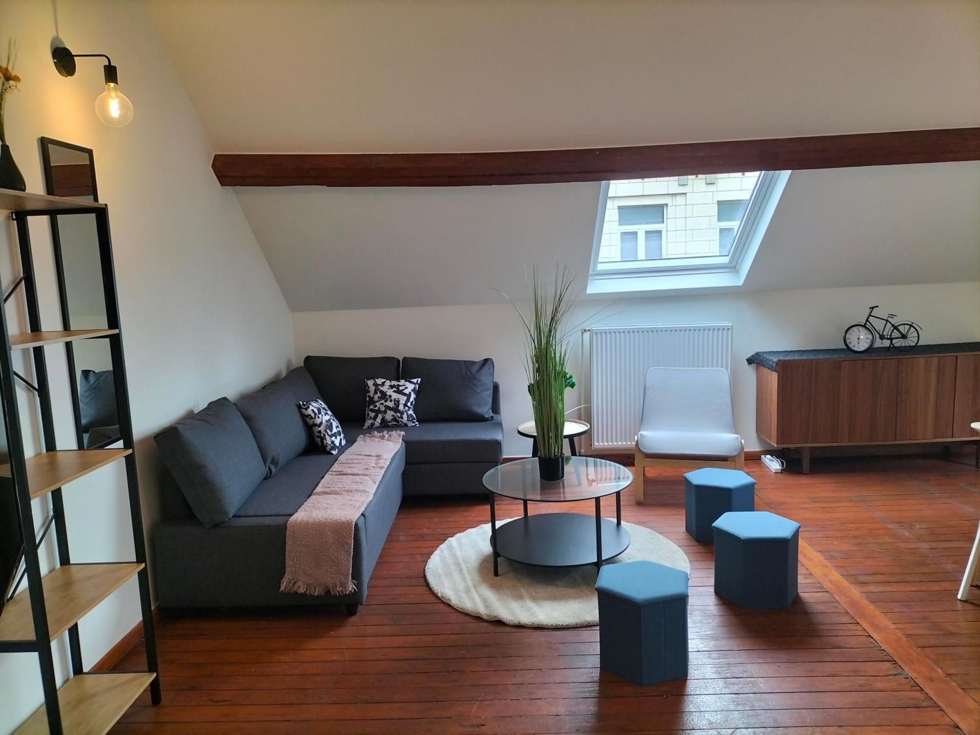 New Cozy Apartments In Porte De Hal Brussel Bagian luar foto